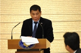"Xoay trục" sang Trung Quốc, ông Duterte bắt đầu lãnh hậu quả?